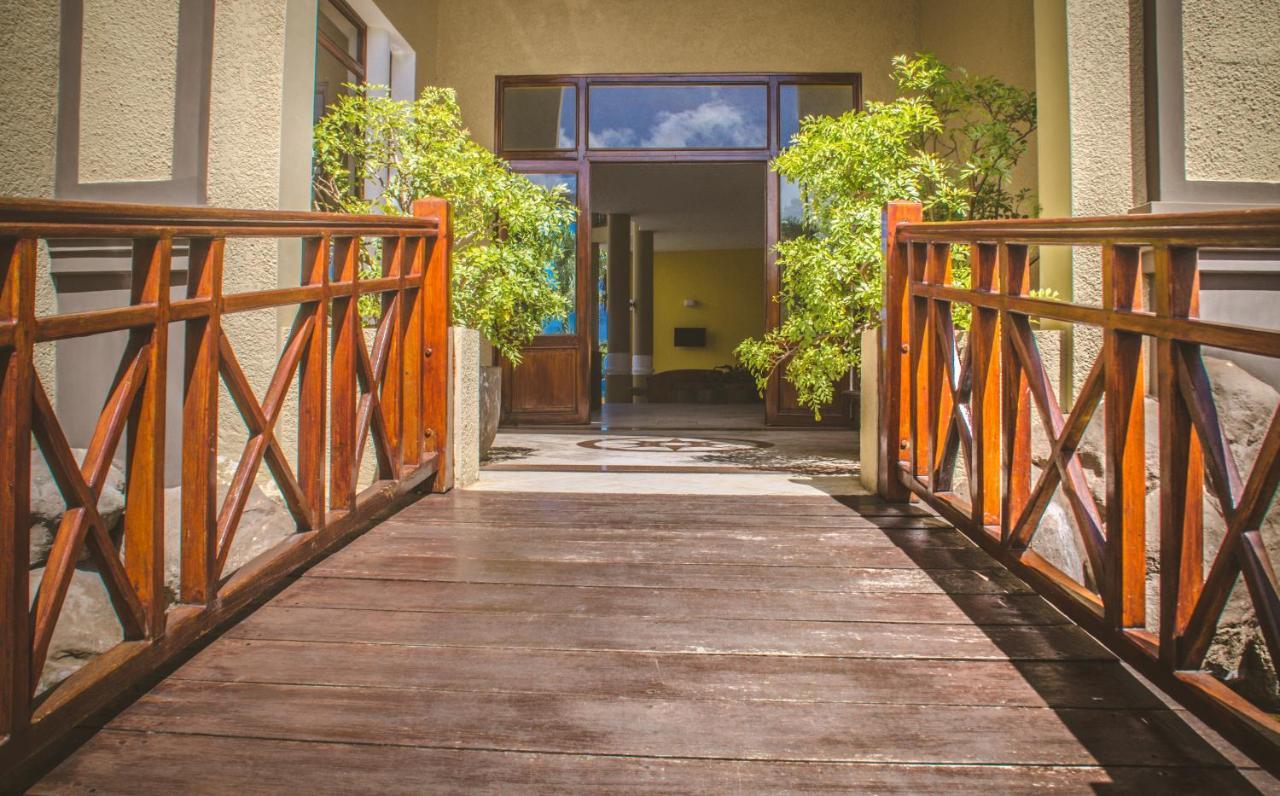 פוינט או פימנטס Sunset Reef Resort & Spa מראה חיצוני תמונה