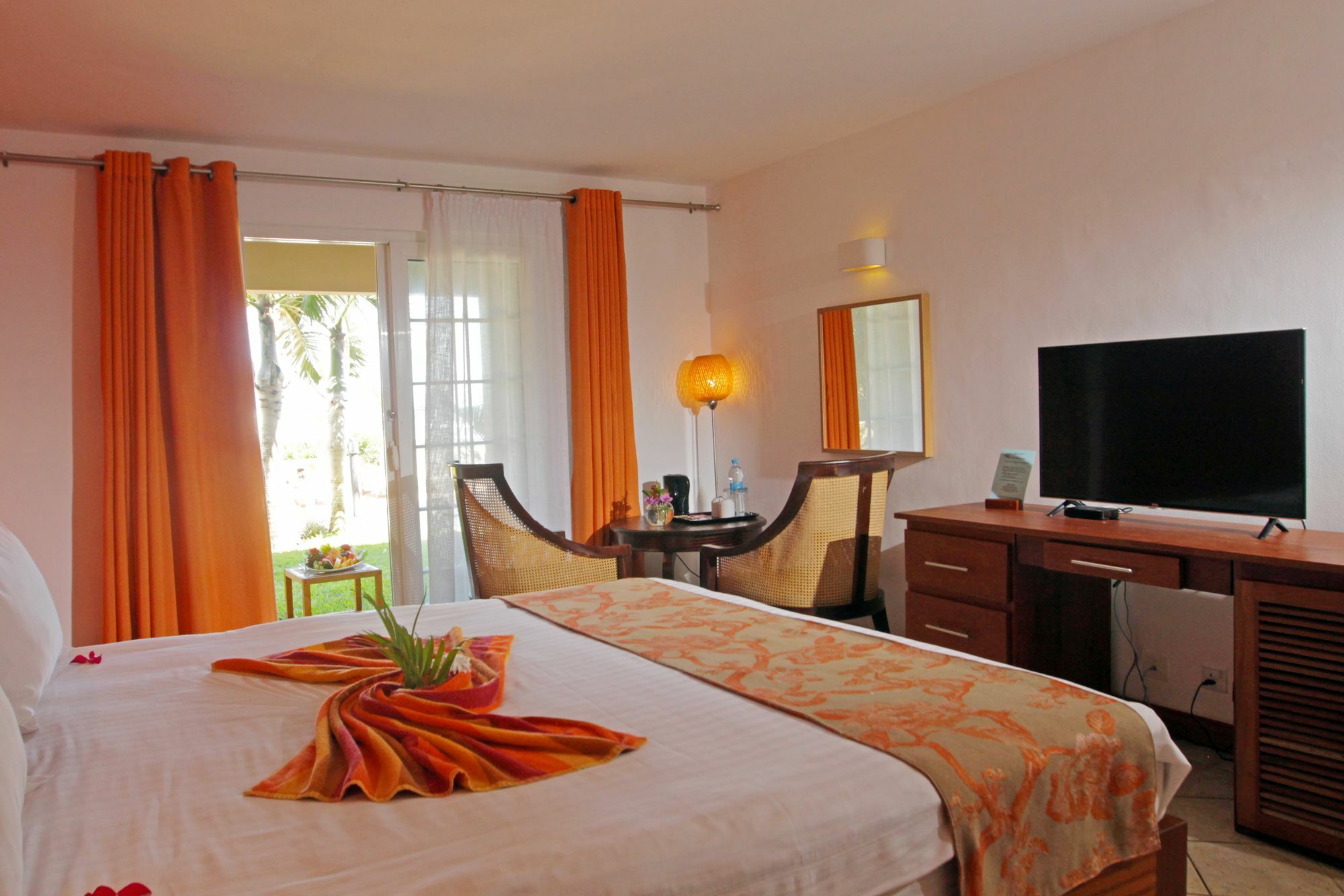 פוינט או פימנטס Sunset Reef Resort & Spa מראה חיצוני תמונה
